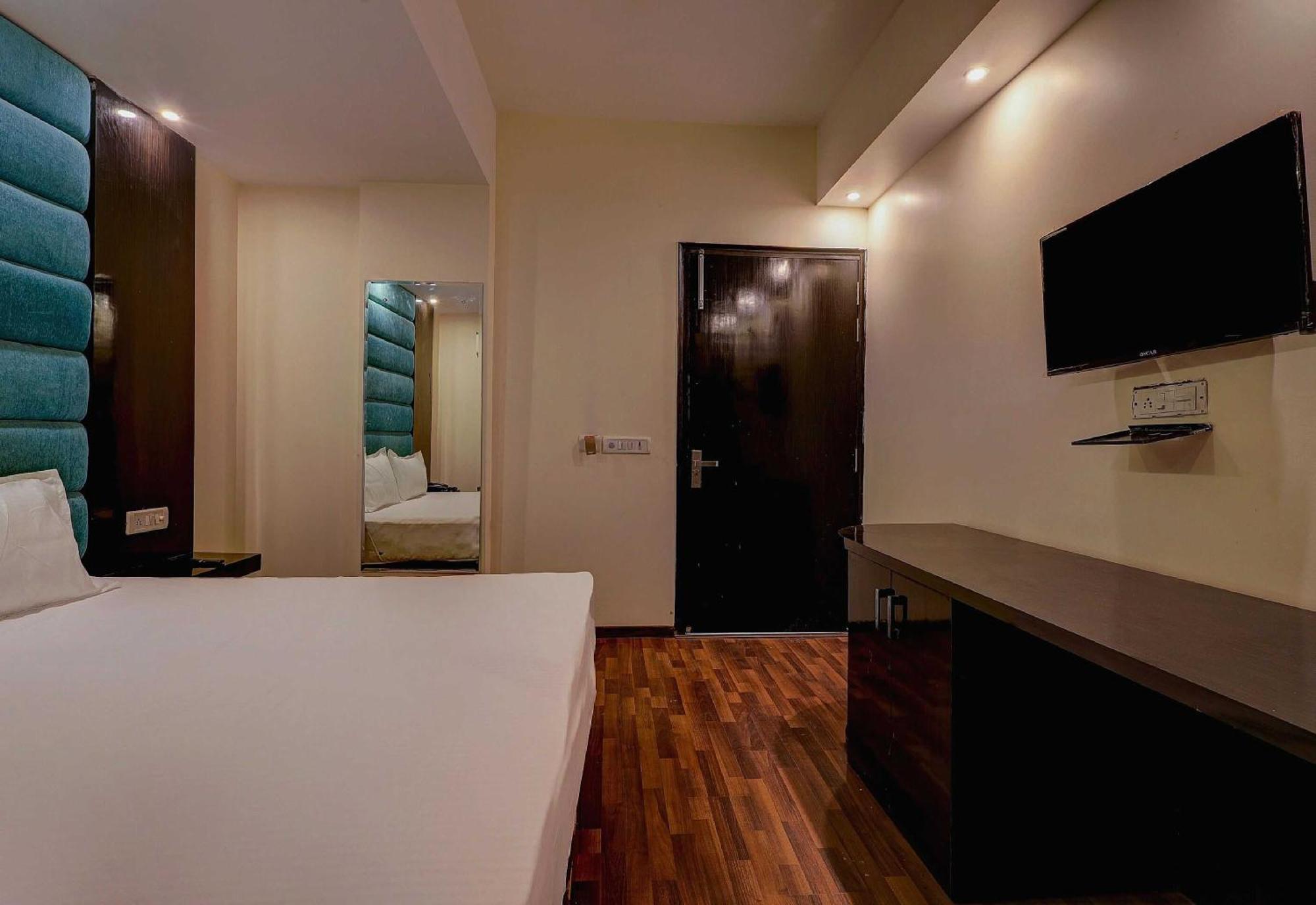 فندق Townhouse Golden King نيودلهي المظهر الخارجي الصورة